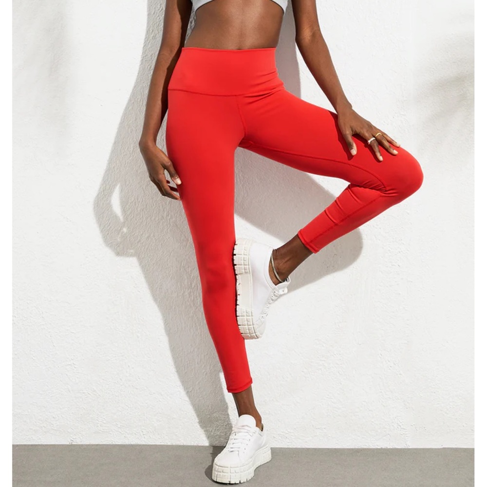 Alo Yoga 7/8 High-Waist Airbrush Leggings in Red Hot Summer, size XS